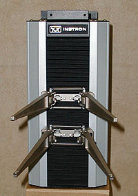 Metals Automatic Extensometer with Superior Protection Against Damage at Specimen Break from Instron