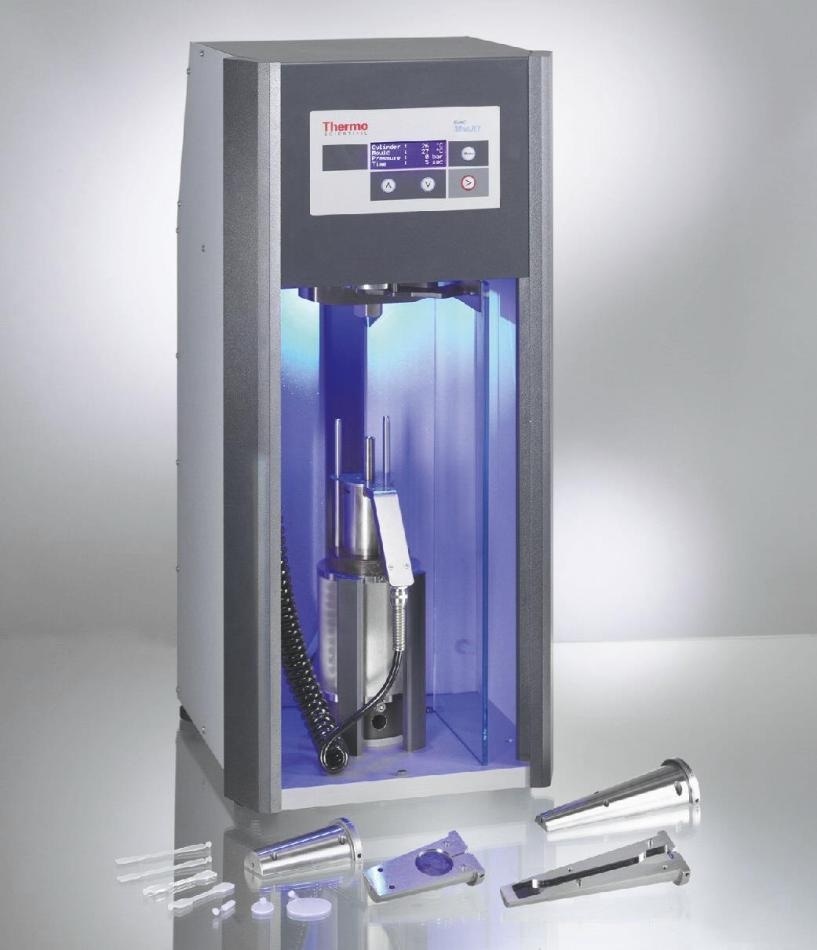 HAAKE MiniJet System and molds.