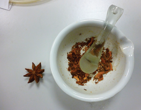 Ground whole star anise seed pods.