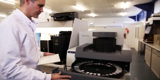 Stewart Jones, Director of Molecular Pathology analyzing human tissue samples