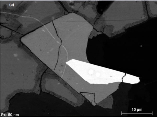 Analysis of a mineral sample from the Parkin dike