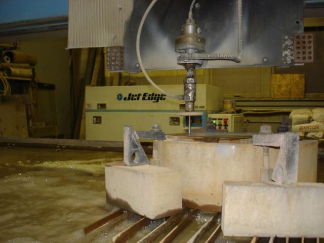 Advantages of Using Jet Edge Abrasive Waterjet System