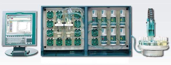 The ProcessLab atline analysis system with operating unit and autosampler
