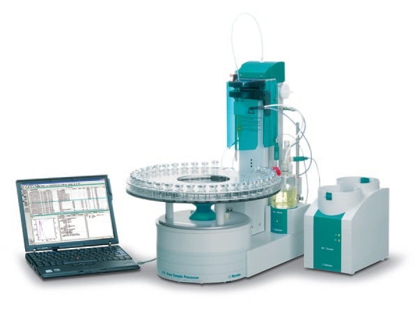 874 USB Oven Sample Processor with 851 Titrando for the automatic determination of the water content in samples containing oil. Side reactions and contamination of the KF coulometer cell are avoided.