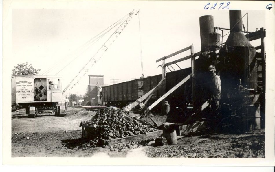 Heating Asphalt, 1930s (Img. from ind.gov)