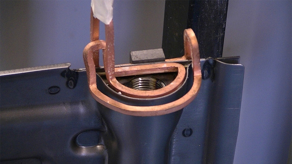 Heat exchanger connection element