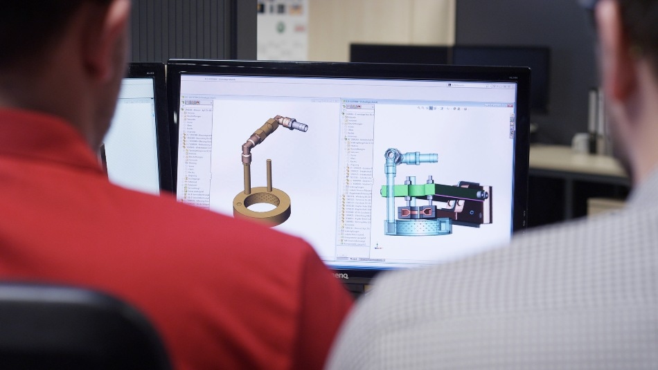 CAD workstation at eldec: the inductors are custom-designed on the computer.