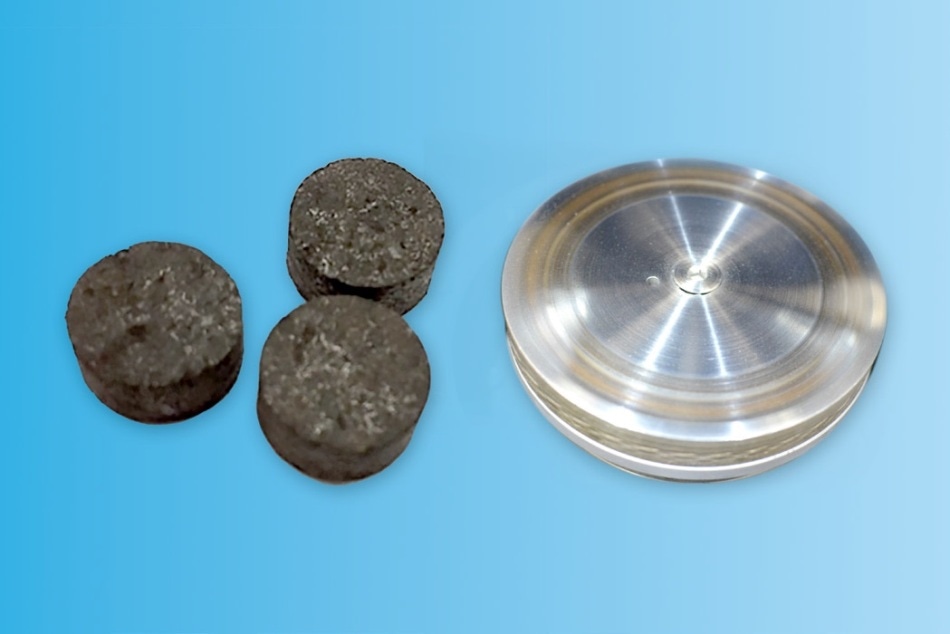 Samples that simulate the brake pad and rotor for testing with the TriboLab Brake Material Screening Tester.