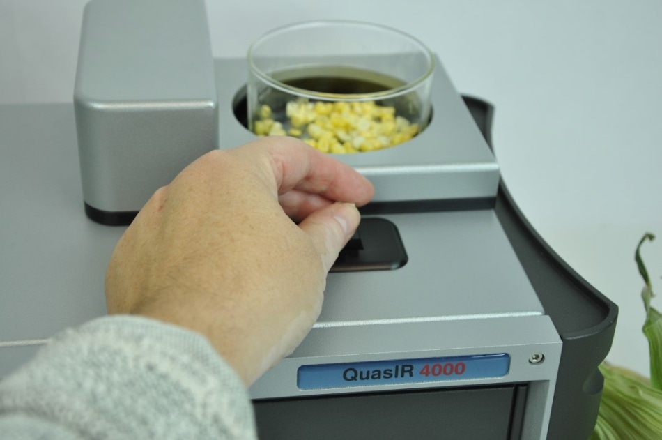 Distillates in glass vial analyzed with QuasIR™ 4000 sample compartment.