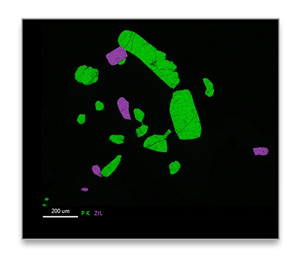 APEX™ CompoMap showing separated P K and Zr L overlapping peaks.