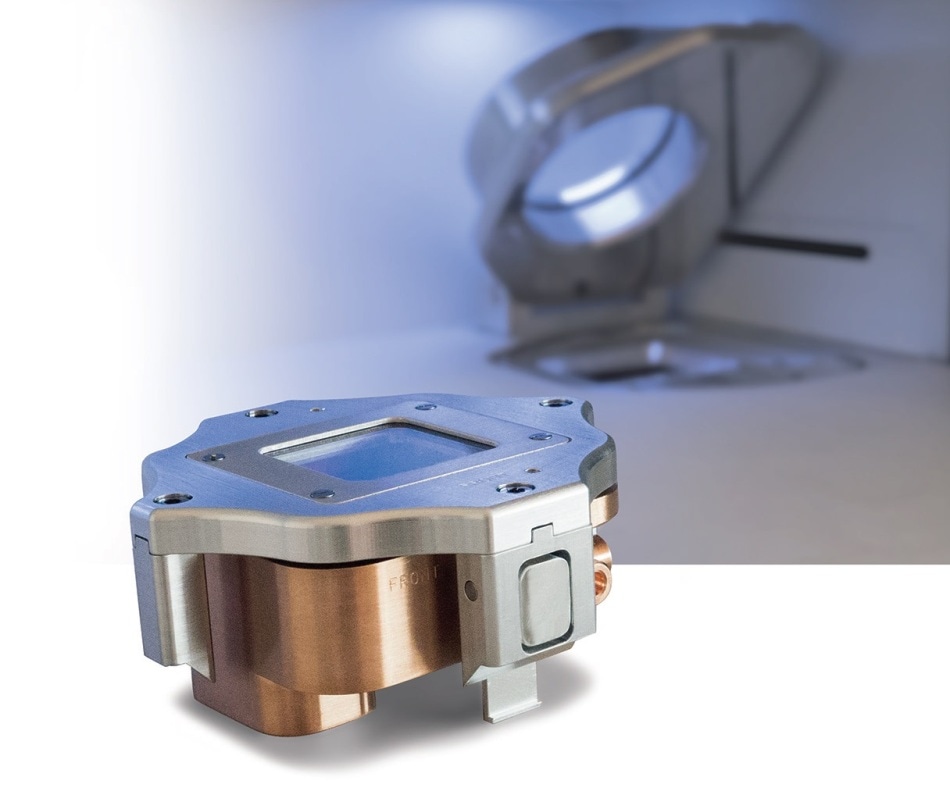 The vacuum transfer module allows samples that have been prepared in an inert environment to be transferred into the spectrometer chamber without exposure to air.