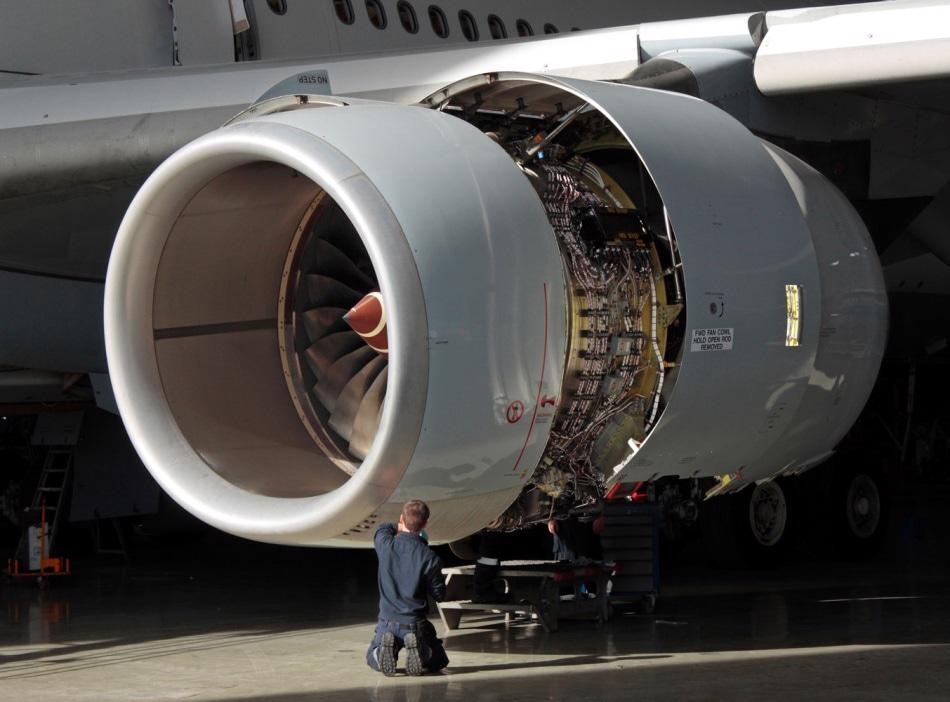 Jet engine vibration
