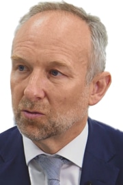 Dr Chris Blomfield