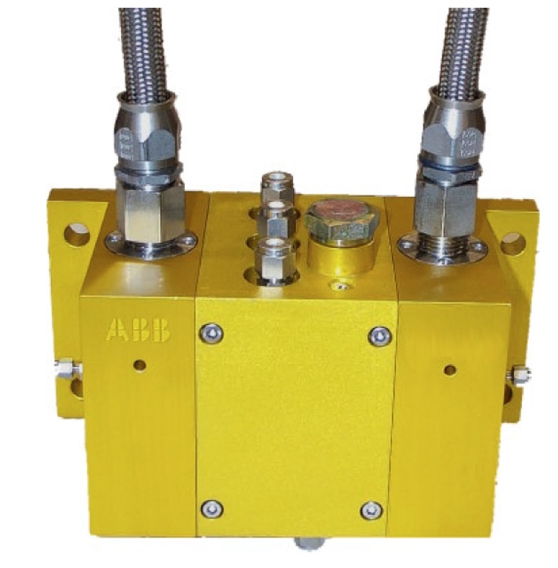 Fiber-optic sample flow cell (detail)