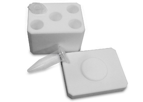 Adapter for MM 400 which accommodates five 5-mL tubes.
