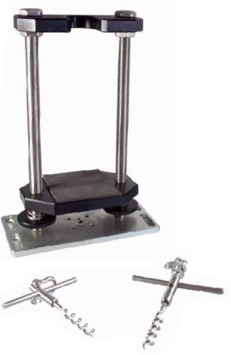 Dedicated cork extraction fixtures