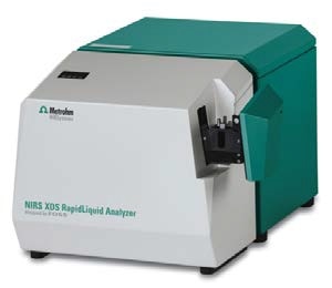 The NIRS XDS RapidLiquid Analyzer was used for spectral data acquisition over the wavelength range from 400 nm to 2500 nm.
