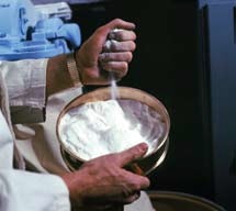 Fine grinding is possible with cryogenic grinding systems. These systems achieve ultra-fine particle sizes and uniform particle distribution while maximizing production rates and minimizing overall operational costs.