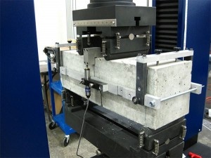 ASTM C1609 concrete bend testing fixture