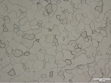 Contrasting of the titanium grade 2 sample with Kroll’s etchant.