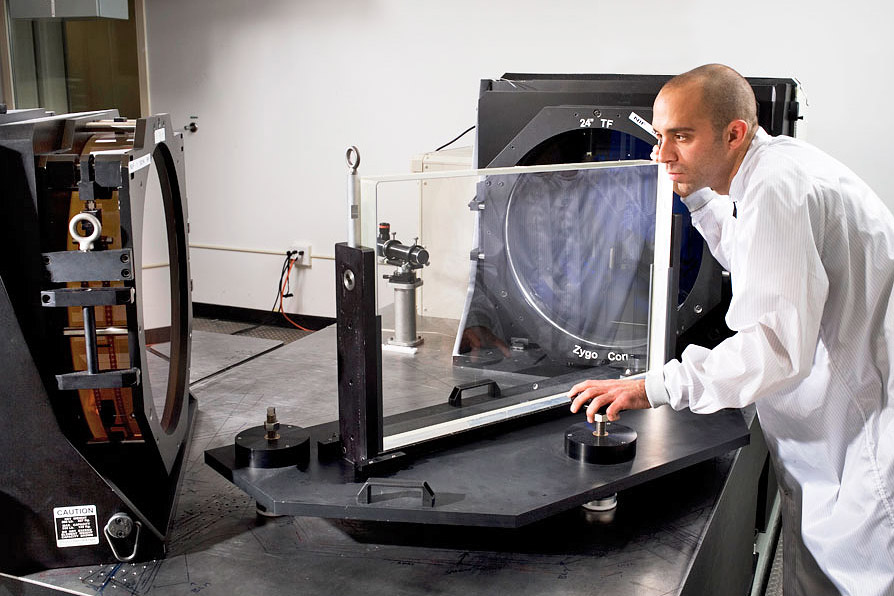 Grazing Incidence Test Setup Measuring a Large Optical Window.