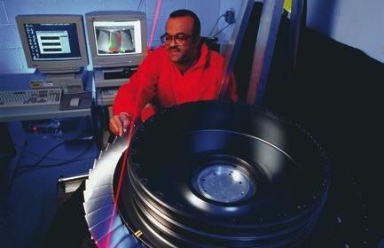 Measurement of turbine blade vibrations