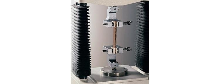 Tensile testing of a material on a TA.HDplus Texture Analyser.