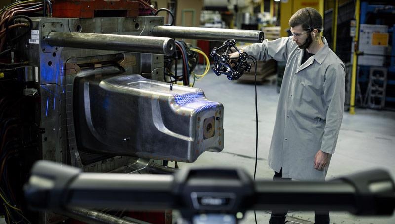 Industrial Quality Control with a Optical CMM 3D Scanner