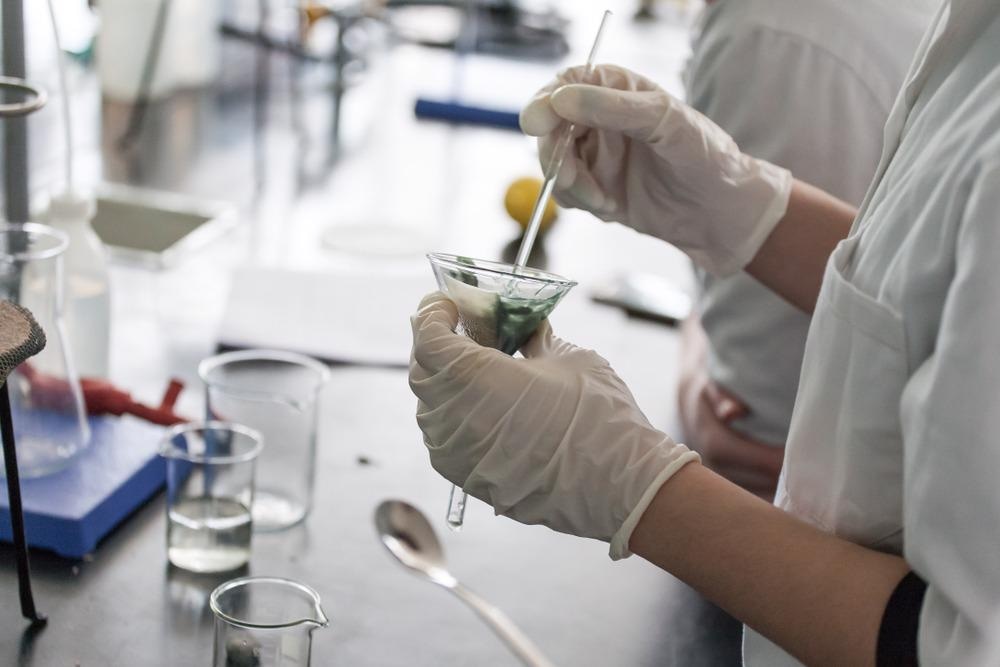 plastic, plastic alternatives, pollution, climate, bioplastics