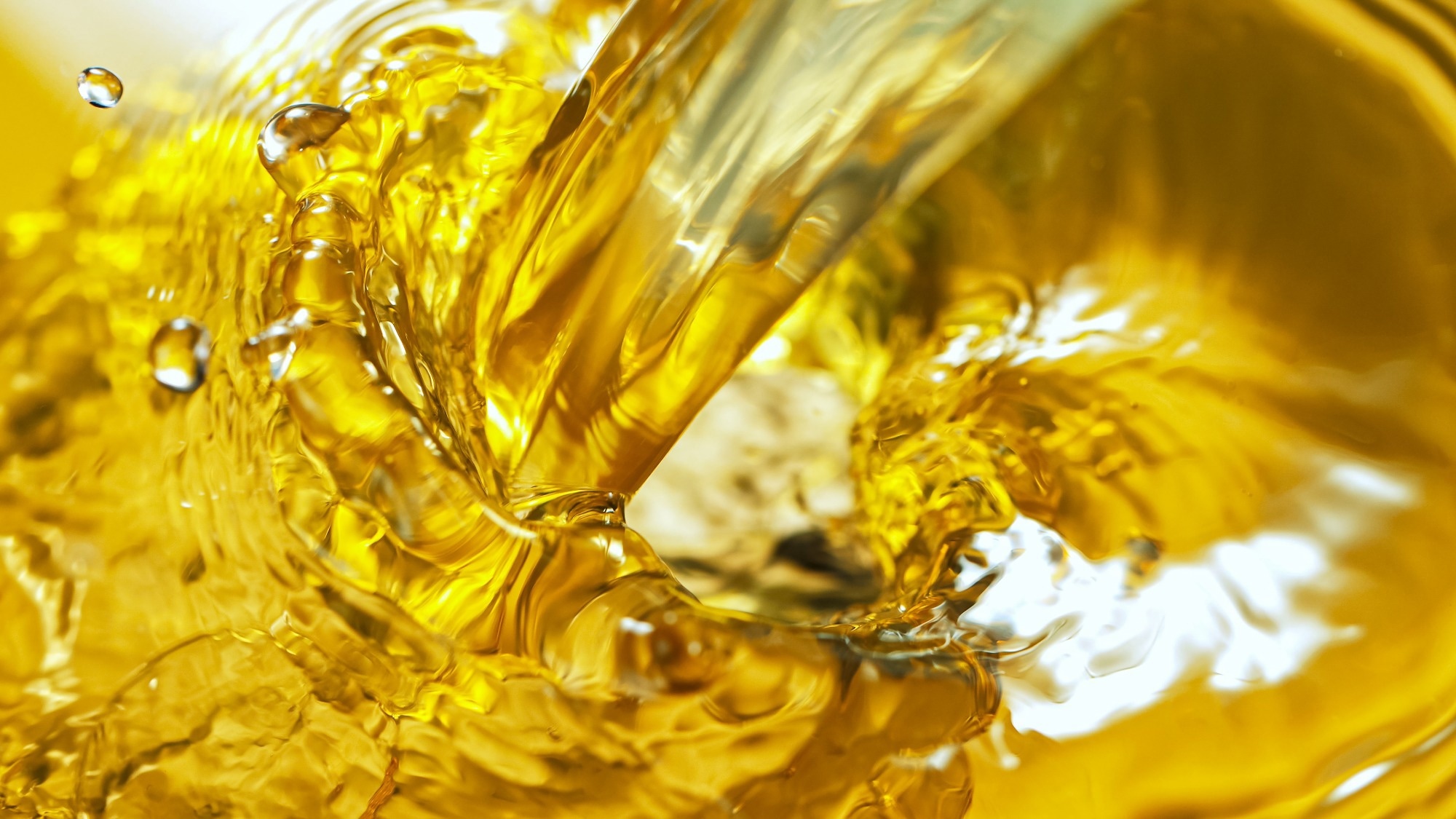 Effects of Antioxidants on Polymer Solution Stability.