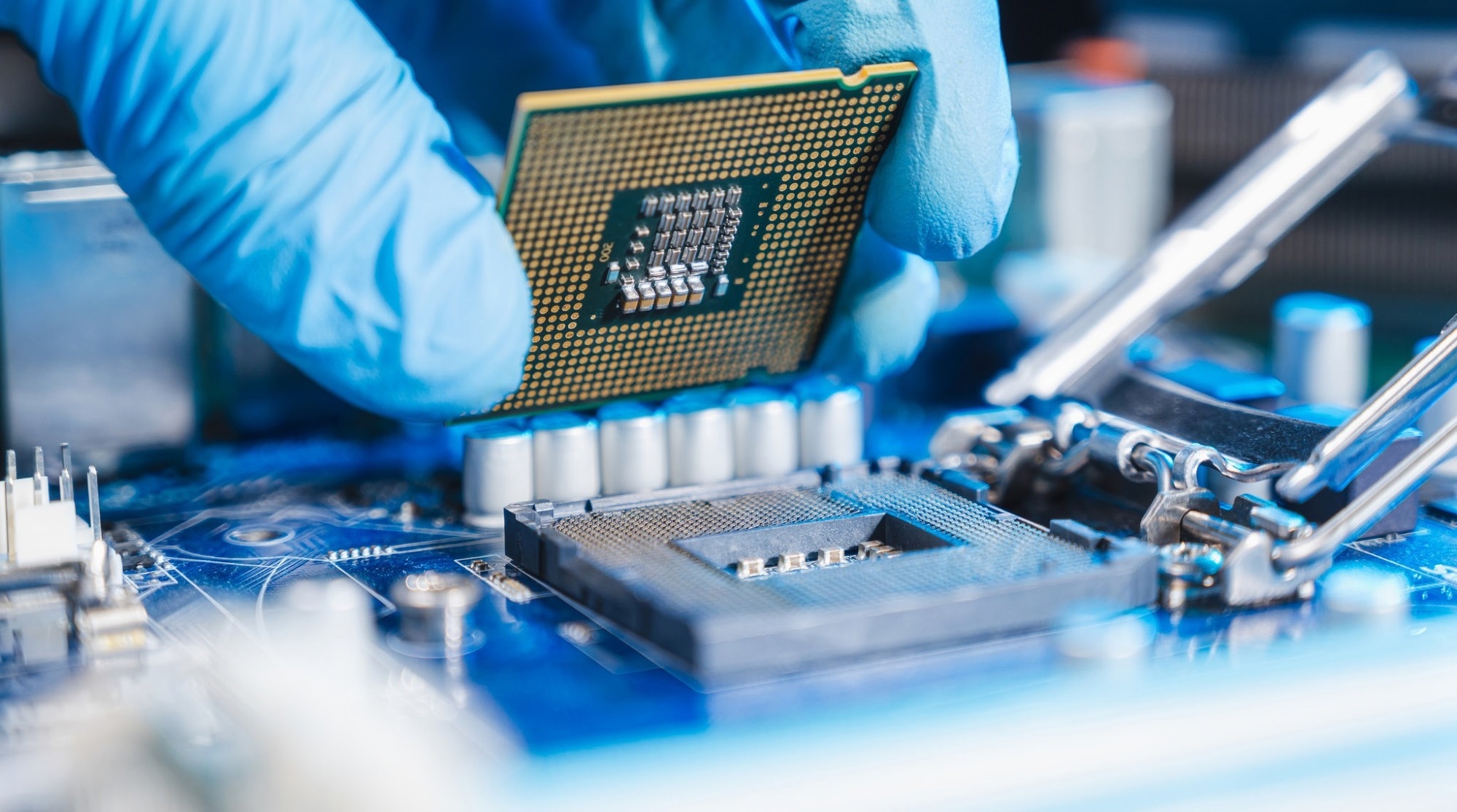 Getting Higher Performance from Semiconductors Using Diamonds