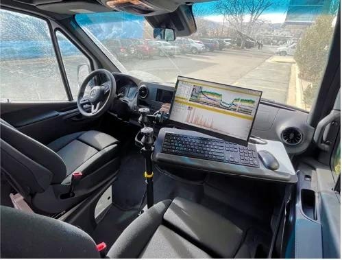Mobile lab cockpit for observing real time data stream infield
