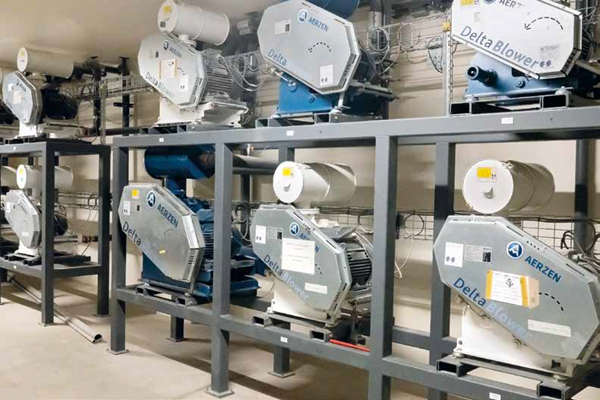 A total of 21 AERZEN Delta Blower positive displacement blowers keep the flake production going.