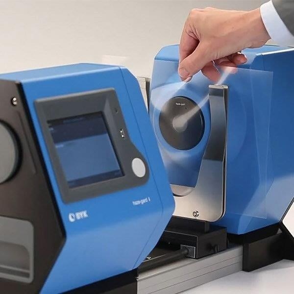 Analyzing Abrasion Resistance and Transparency in Ophthalmic Lenses