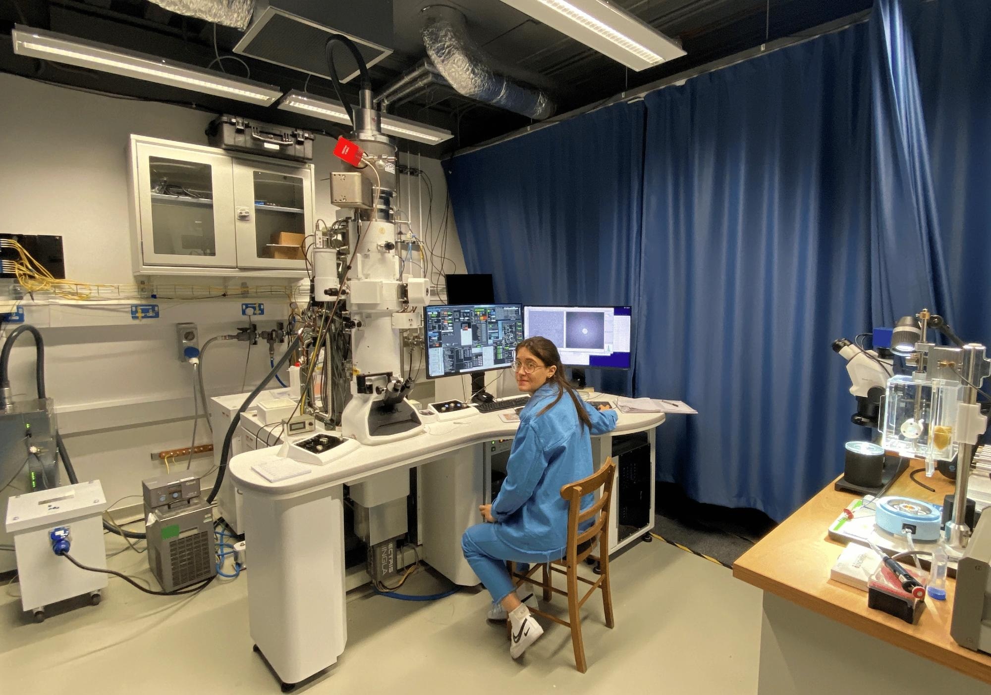 LMB postdoc Katerina Naydenova operating the 100 keV electron cryo-microscope