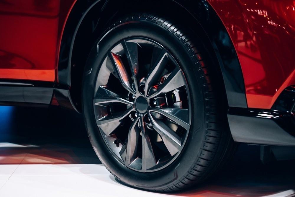 Alloy vs. Steel Wheels: Comparing Performance, Durability, and Design
