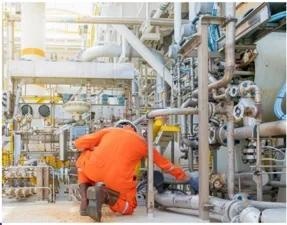 Oil Analysis Support for Offshore Rigs