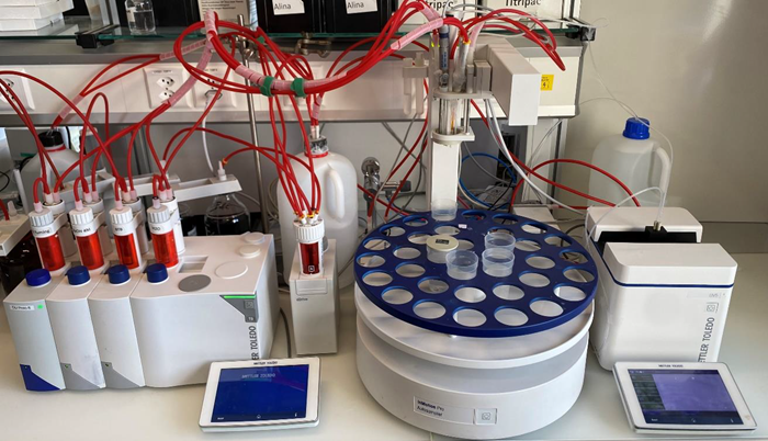 Analytical system for the automated determination of the pK<sub>a</sub> value by coupling of different instruments. The whole system is controlled by the LabX laboratory software<sup>1</sup>