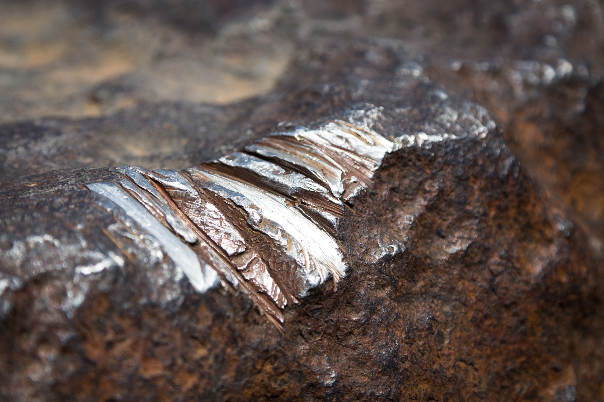 Nickel metal ore ite