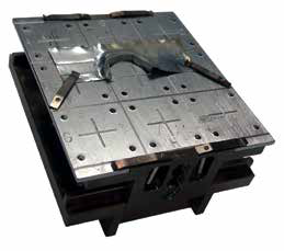 Picture of the aluminum sample mounted on the K-Alpha sample block