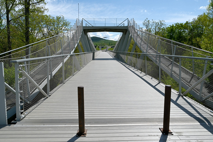 Fiberglass for Landmark Suspension Bridges