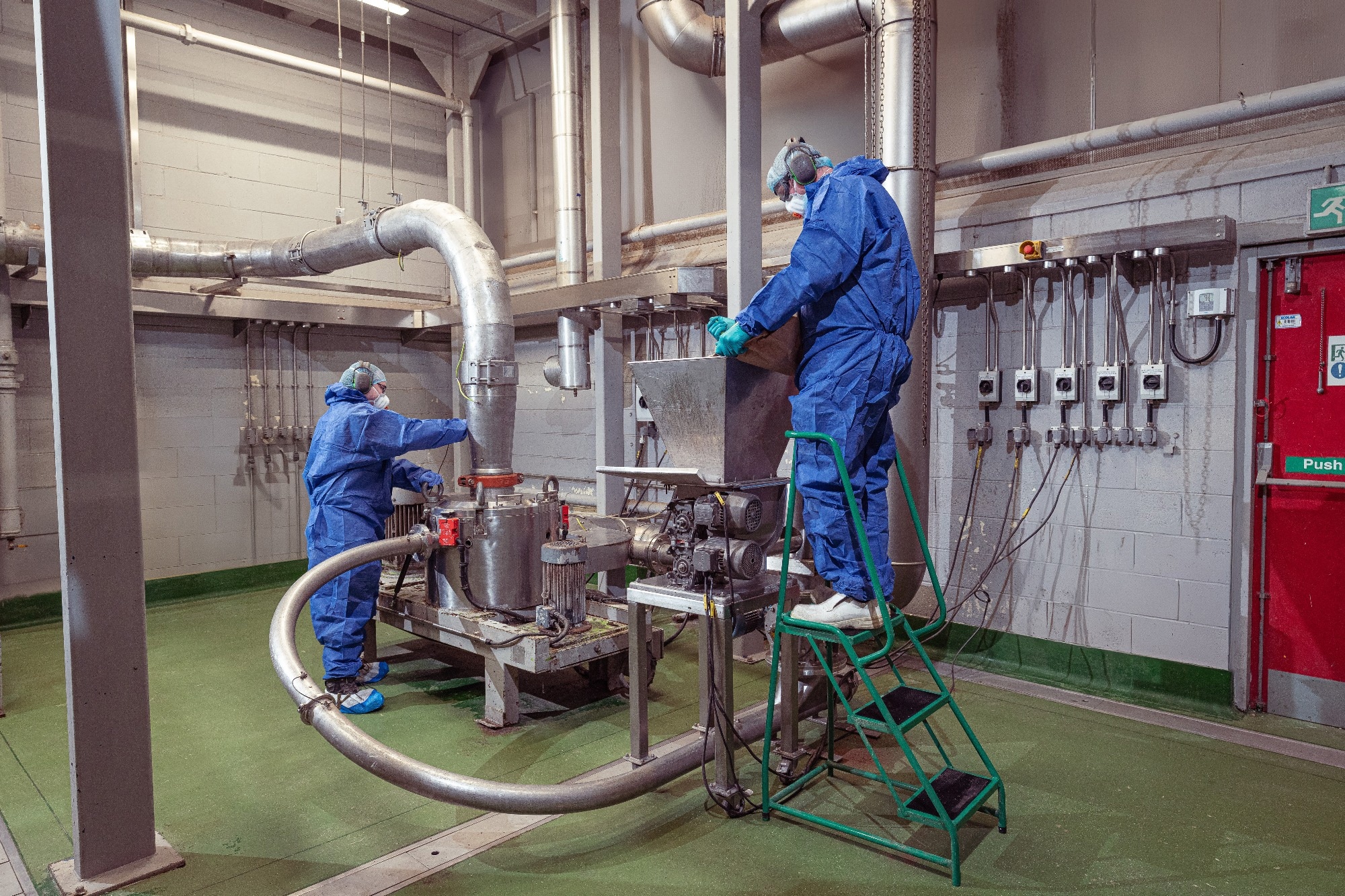 A Complete Guide to Particle Size Reduction in Manufacturing