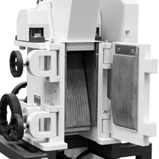 The front door of the BB 250 allows for easy cleaning