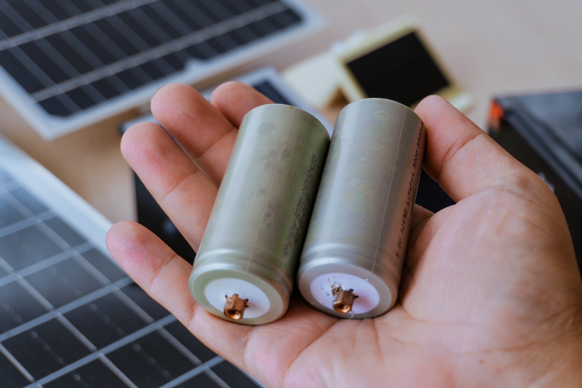 Battery Cell, Lithium Iron Phosphate or LiFePO4 Battery cell Rechargeable for EV, eBikes, Outdoor Solar System