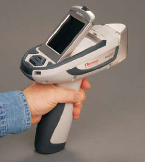 Handheld XRF analyzer