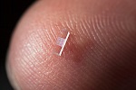 Shrinking Particle Accelerators With 'Accelerator On A Chip' Technology