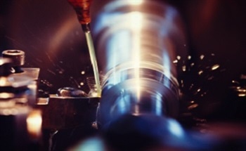 Using Single Point Diamond Turning of Optical Surfaces for Applications in the Visible Spectrum