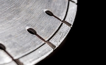 Using Diamonds (PCD and Synthetic Grains) in Abrasive Tools for the Aerospace Industry