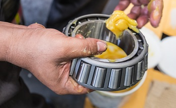 Should a Liquid or Solid FTIR Accessory be Used for the Infrared Analysis of Grease?