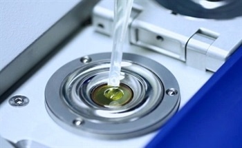 Infrared Analysis of New and Used Motor Oils Using a Liquid Transmission FTIR Accessory